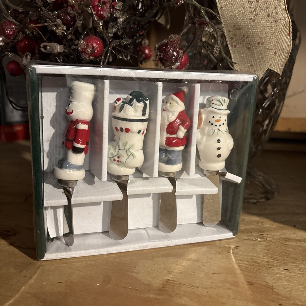Pfaltzgraff Winterberry Cheese Knife Spreader Set Christmas Holiday NIB